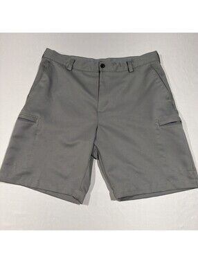IZOD Golf Gray Men's Shorts Size 34 Flat Front Cargo Pockets With Zipper